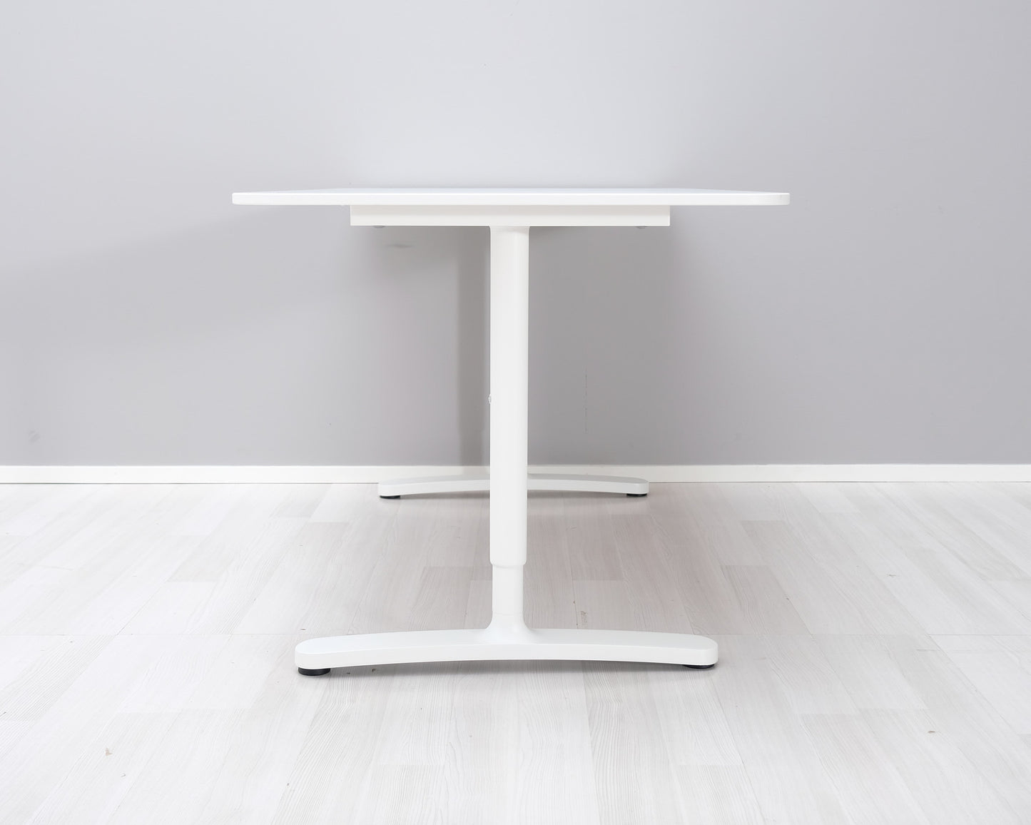 Ikea Bekant työpöytä