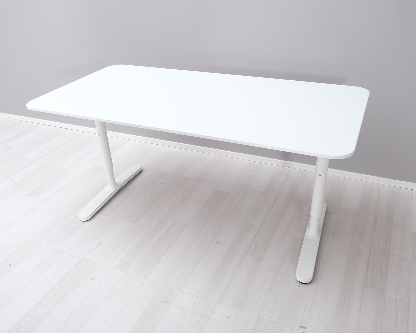 Ikea Bekant työpöytä