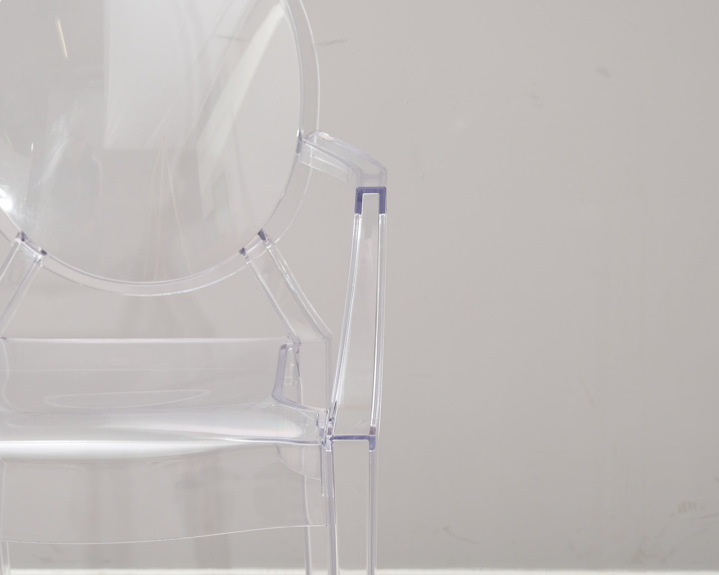 Kartell Louis Ghost tuoli, kirkas