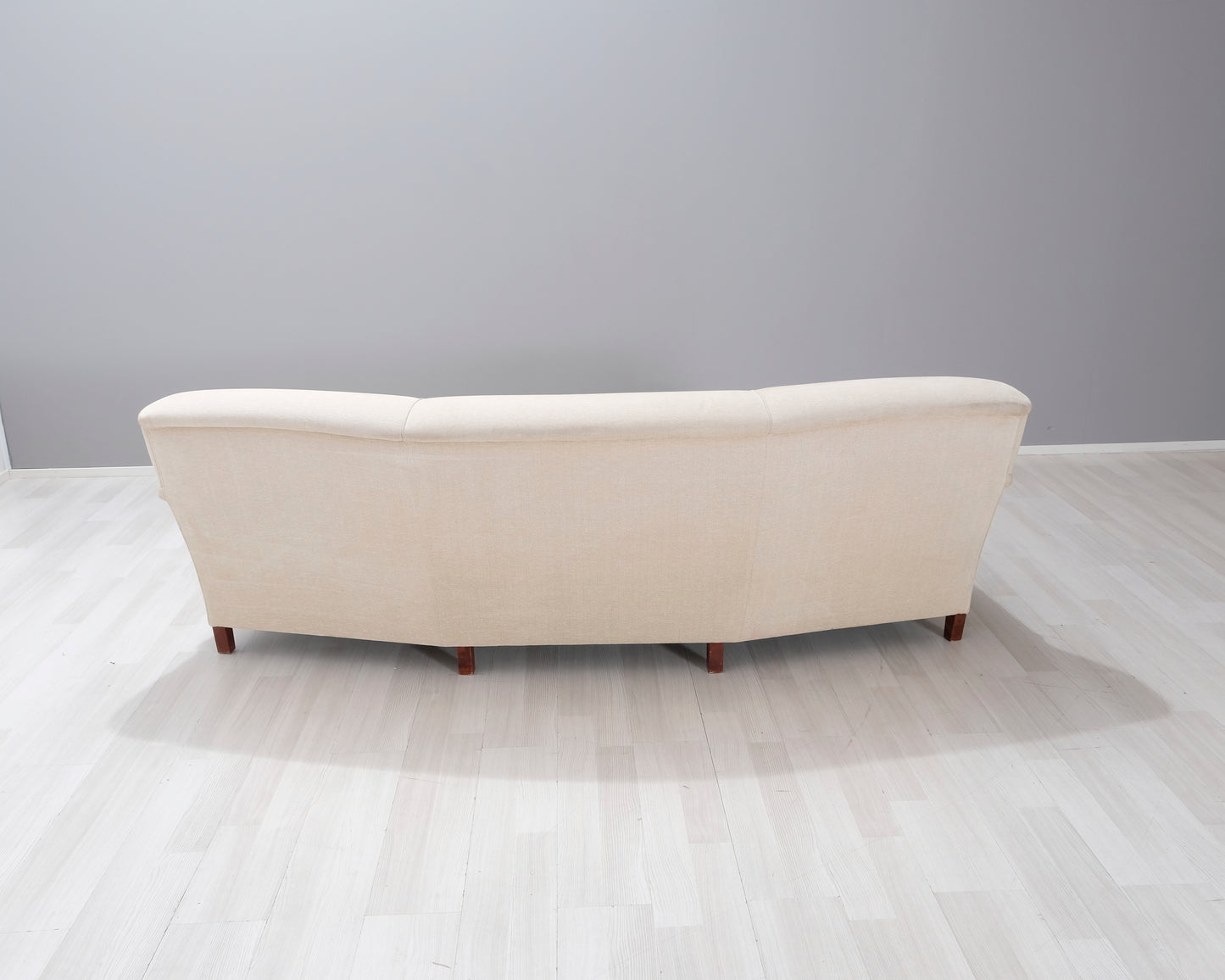 Howard classic 3sits soffa svängd. Beige