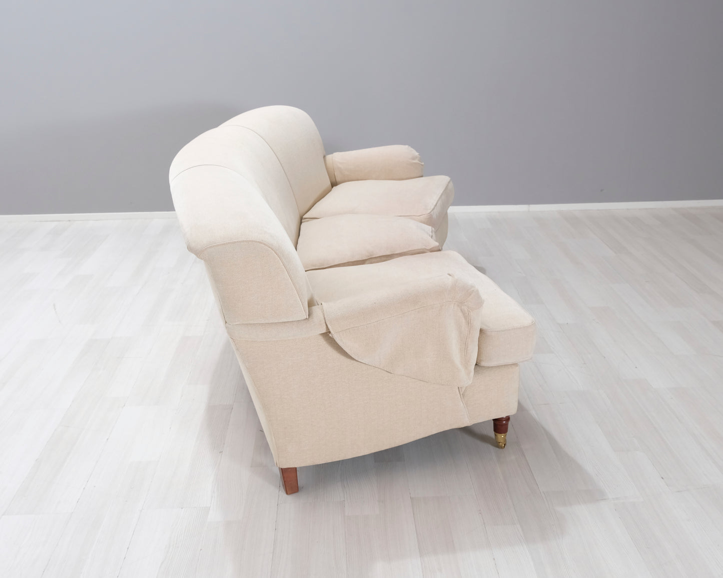 Howard classic 3sits soffa svängd. Beige