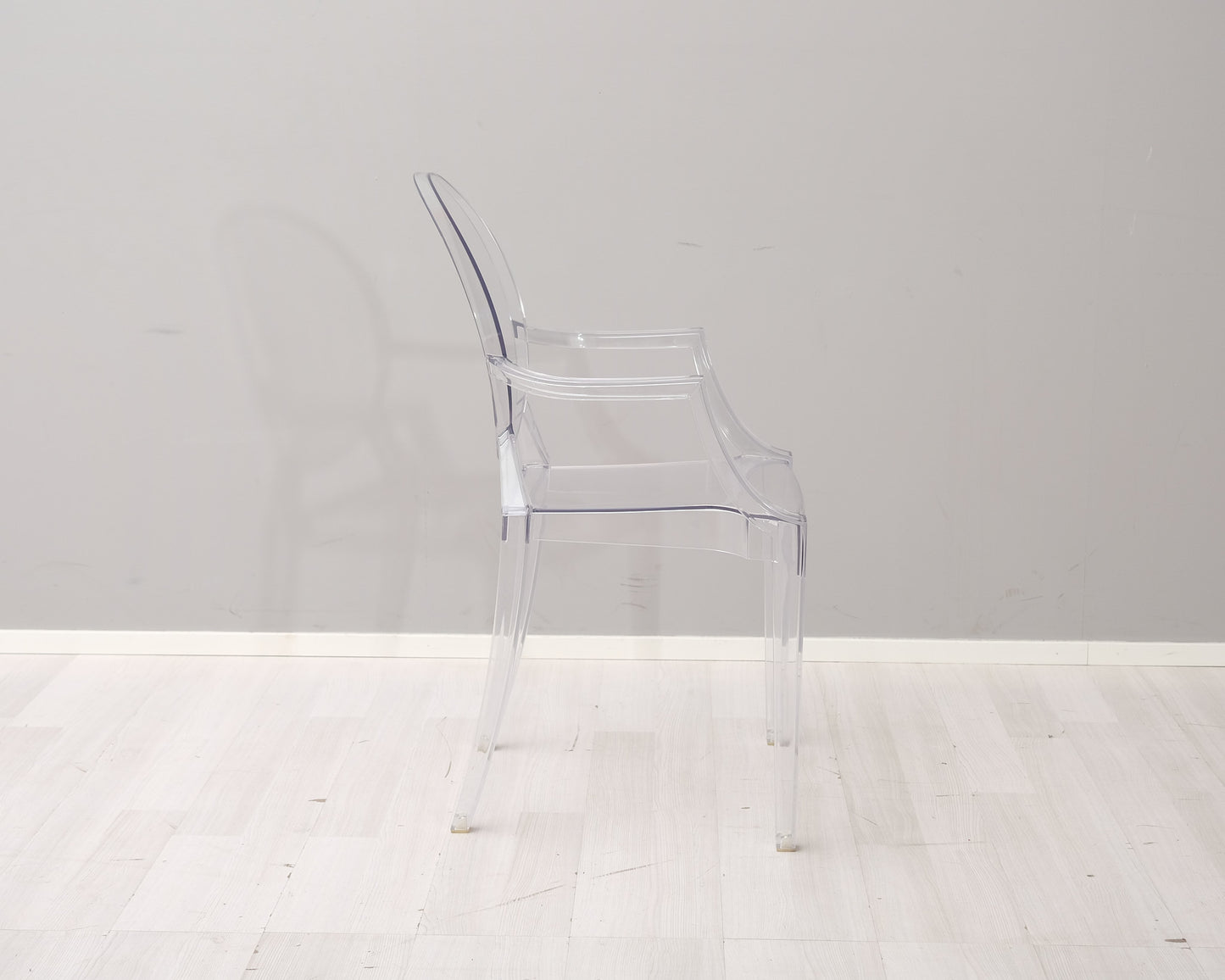 Kartell Louis Ghost tuoli, kirkas