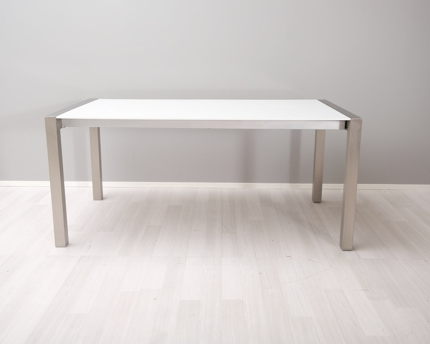 Ruokapöytä, 170 cm pitkä