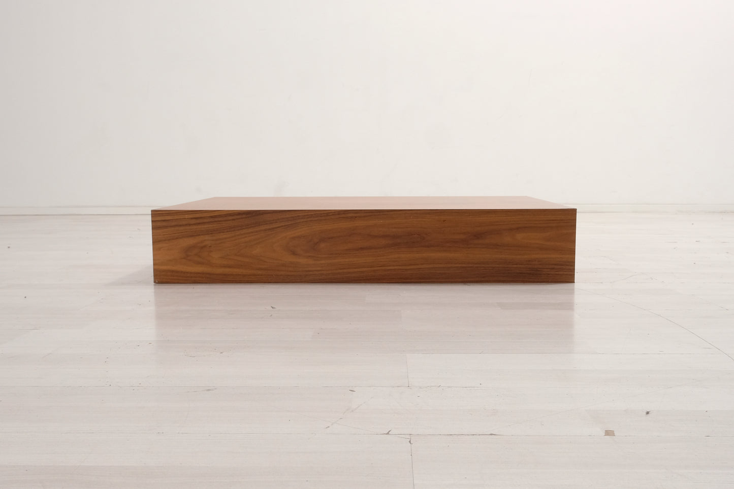 Mass wide soffbord