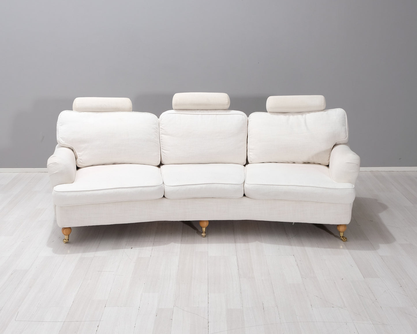 2 svängda Howard soffor Watford