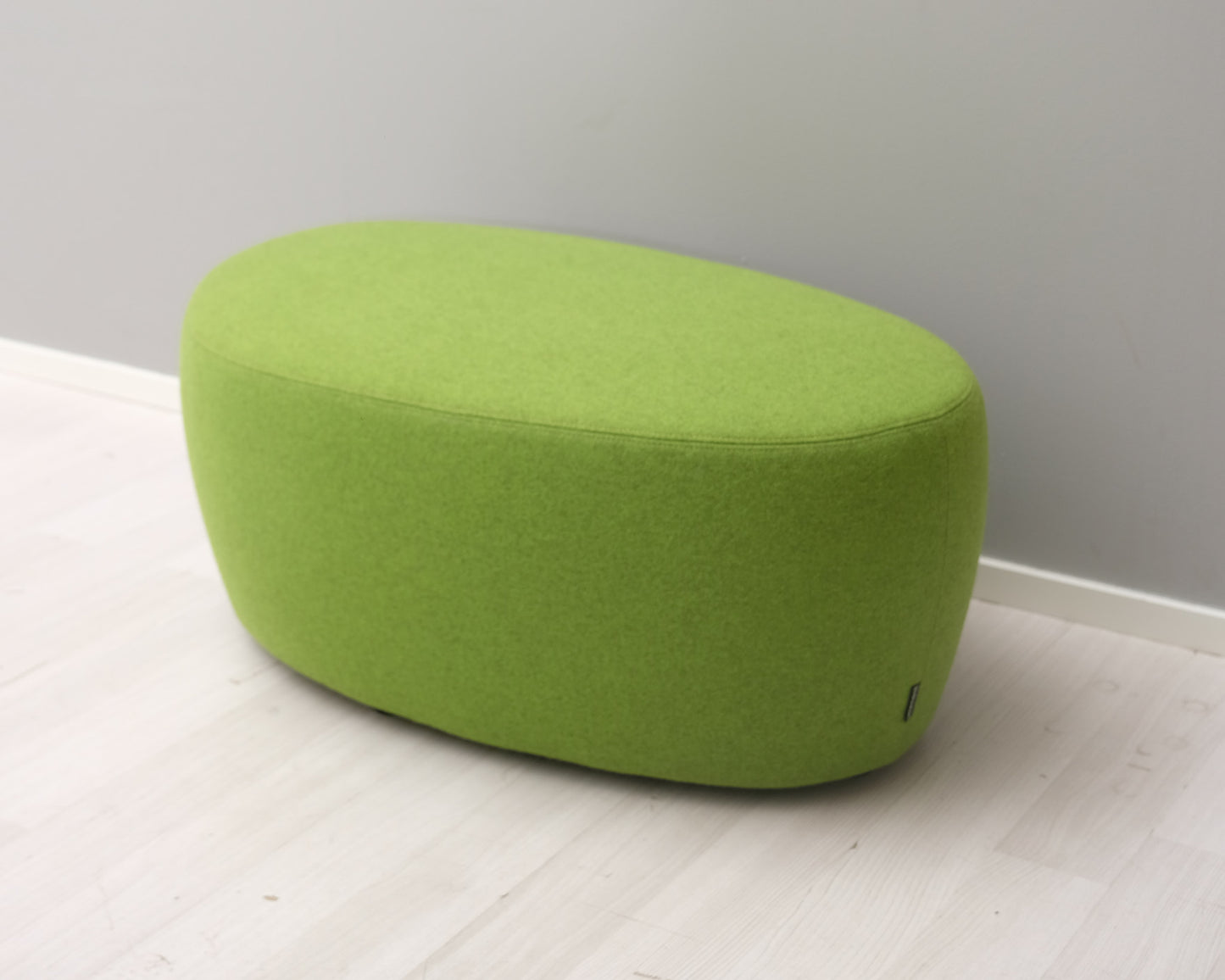 Moroso Sarayama Island, medium foot stool