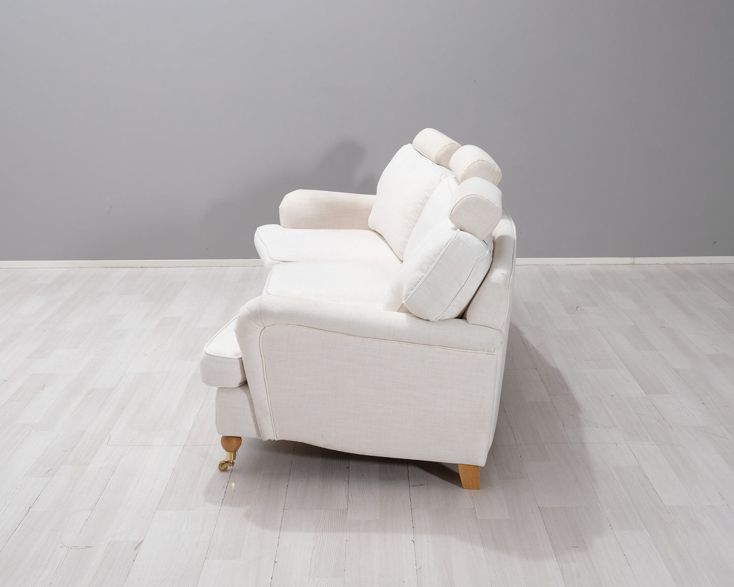 2 svängda Howard soffor Watford