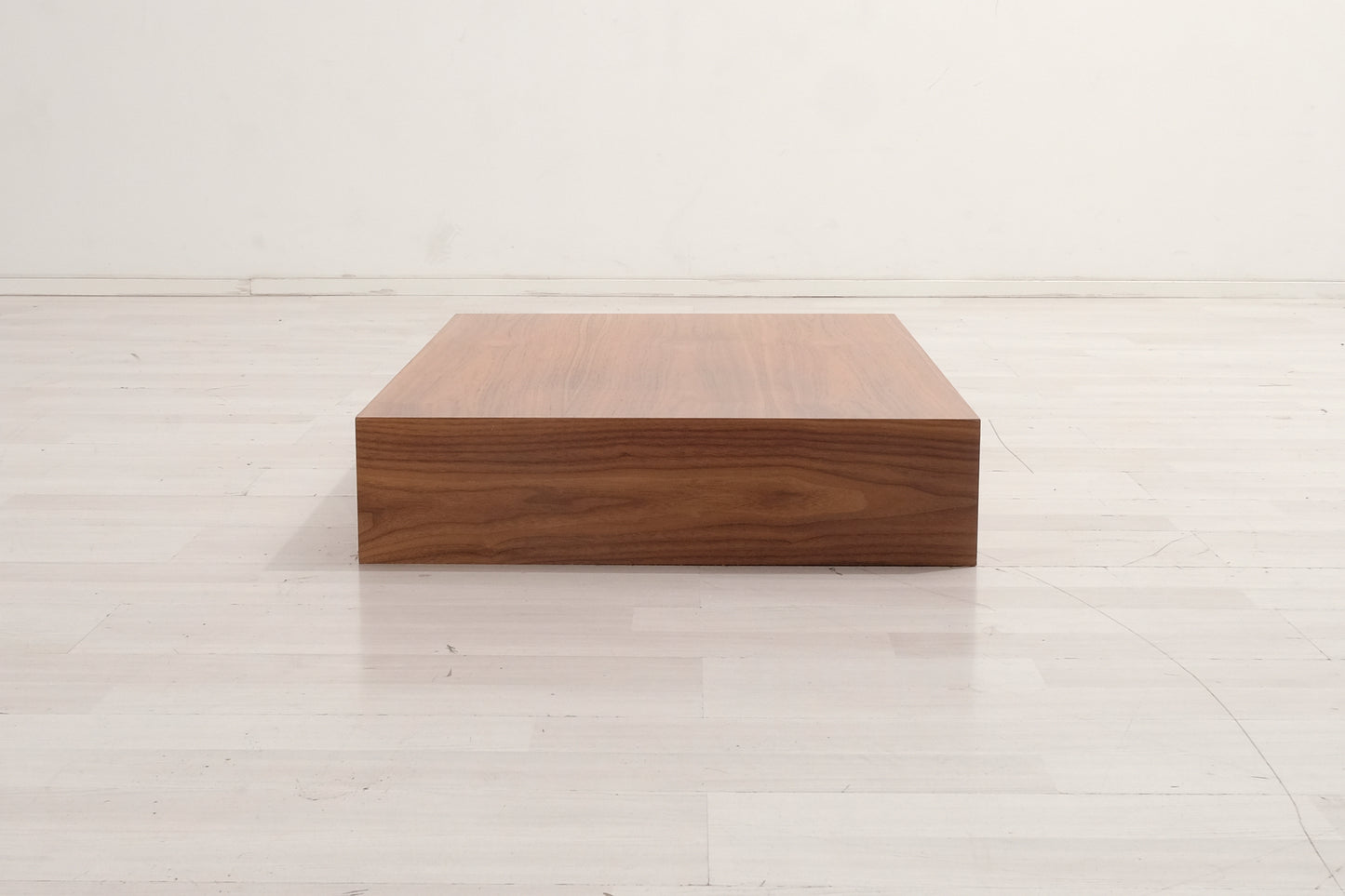 Mass wide soffbord