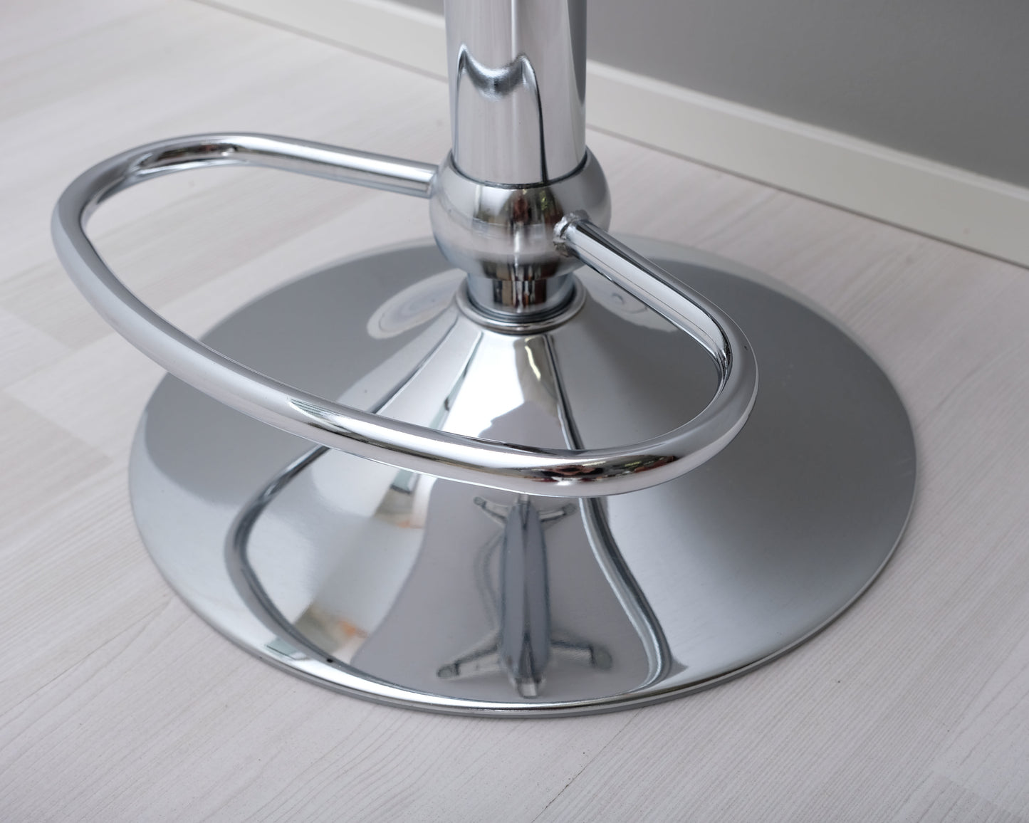 Connubia Led baarituoli