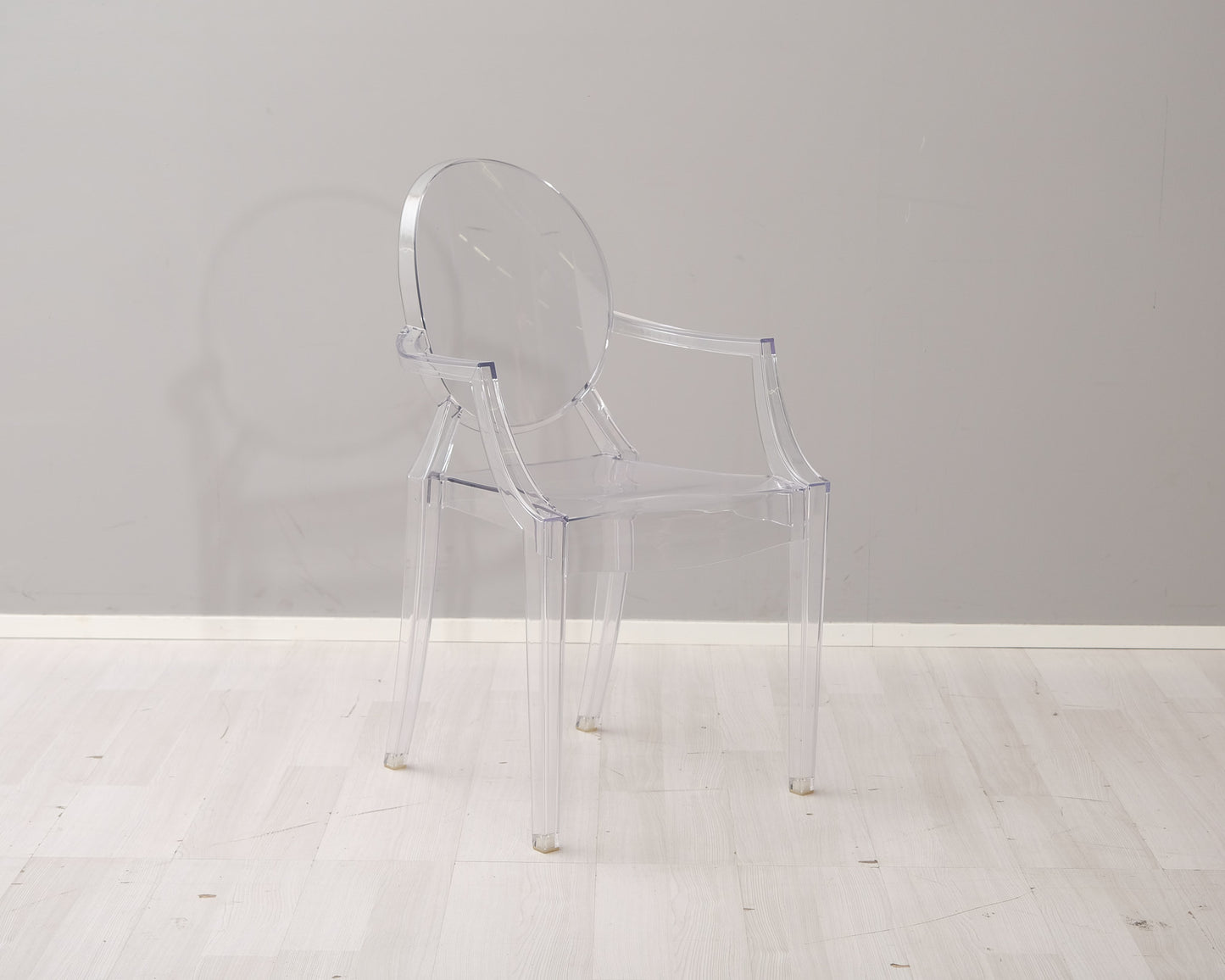 Kartell Louis Ghost tuoli, kirkas