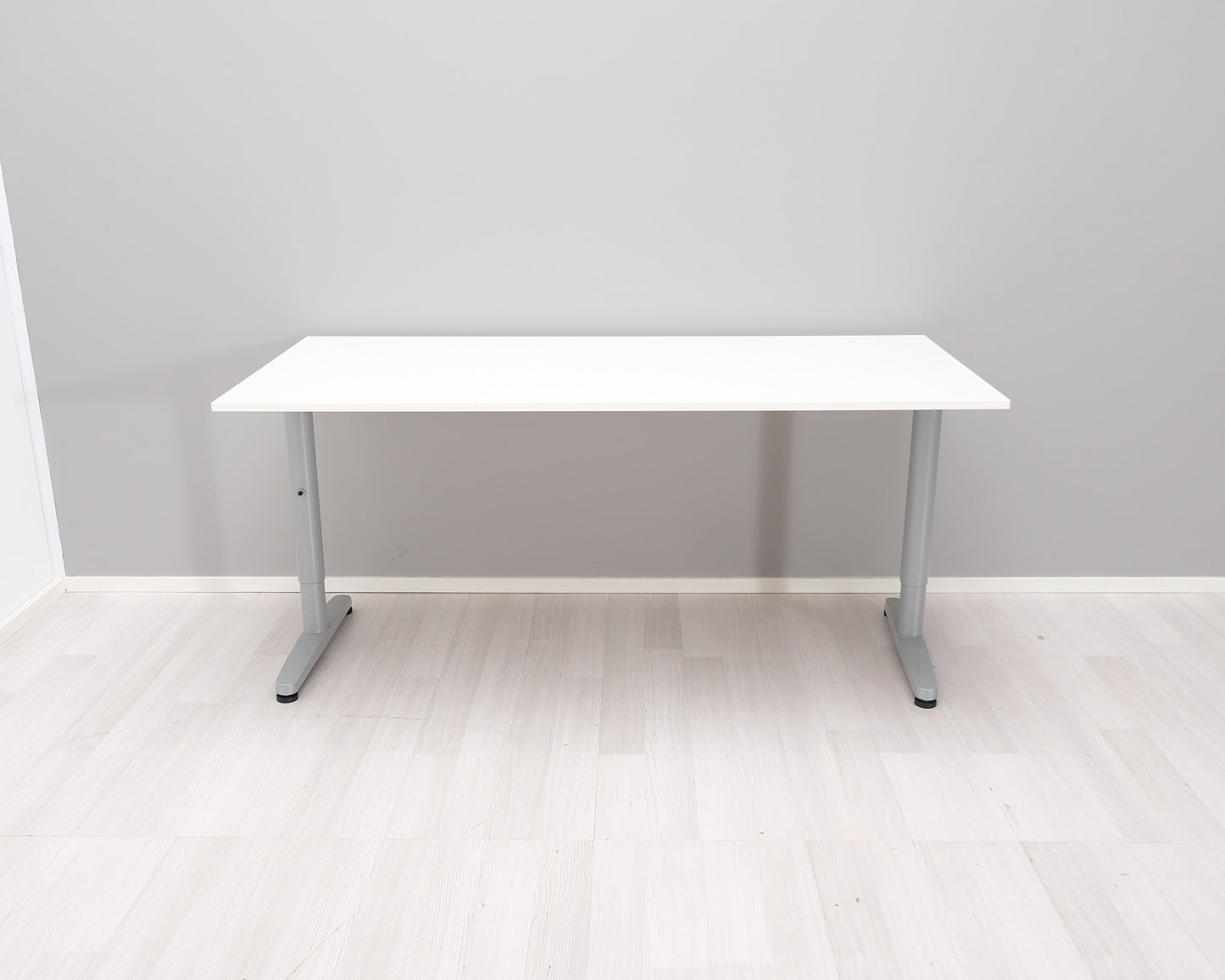 Ikea pöytä