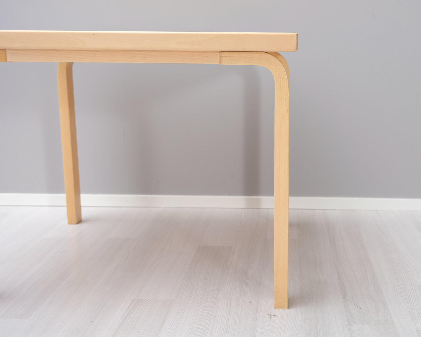 Artek 81C sohvapöytä/lastenpöytä