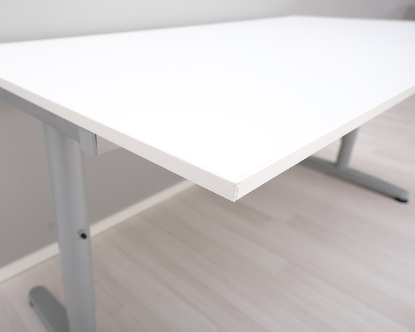 Ikea pöytä