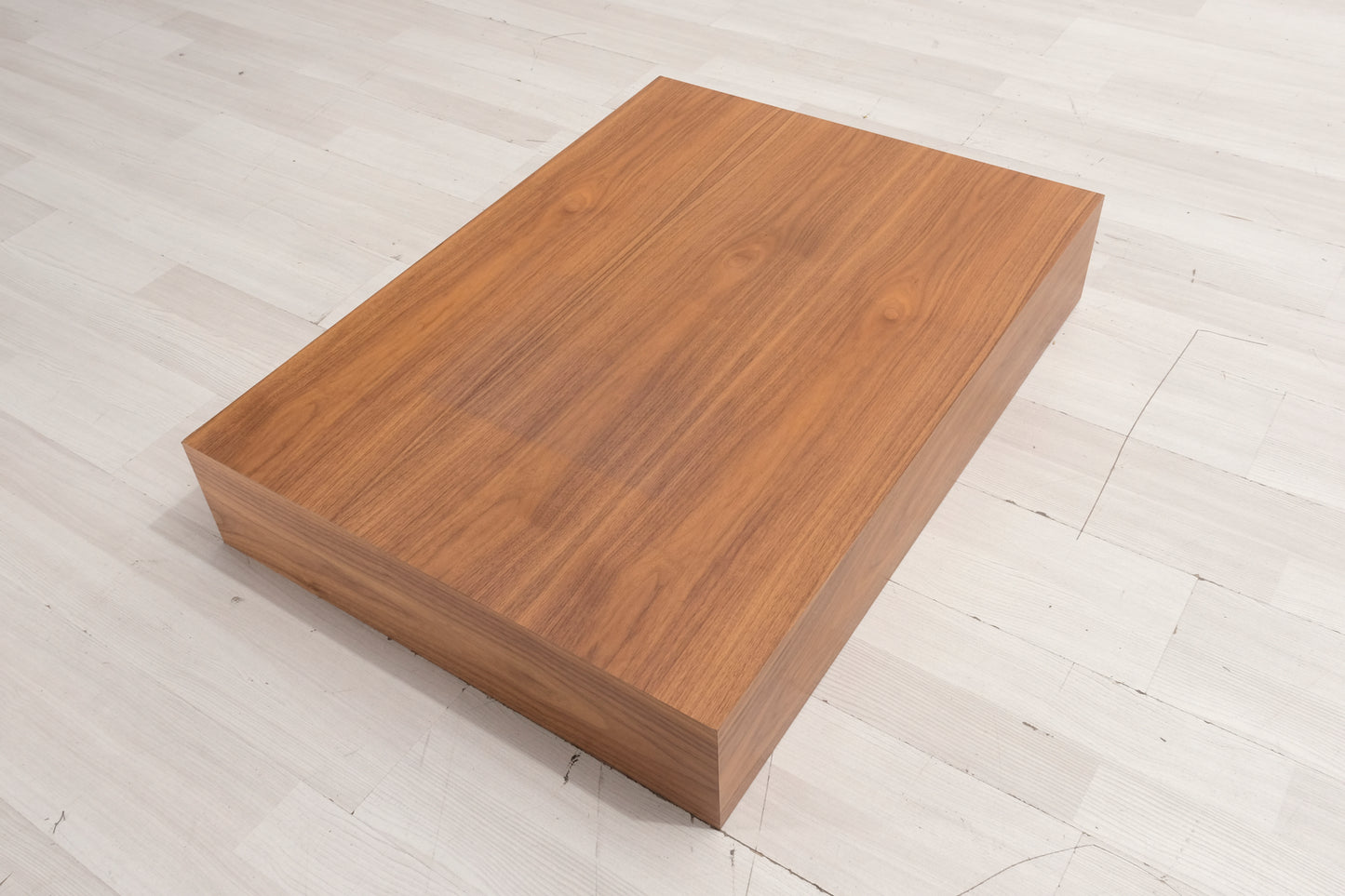 Mass wide soffbord