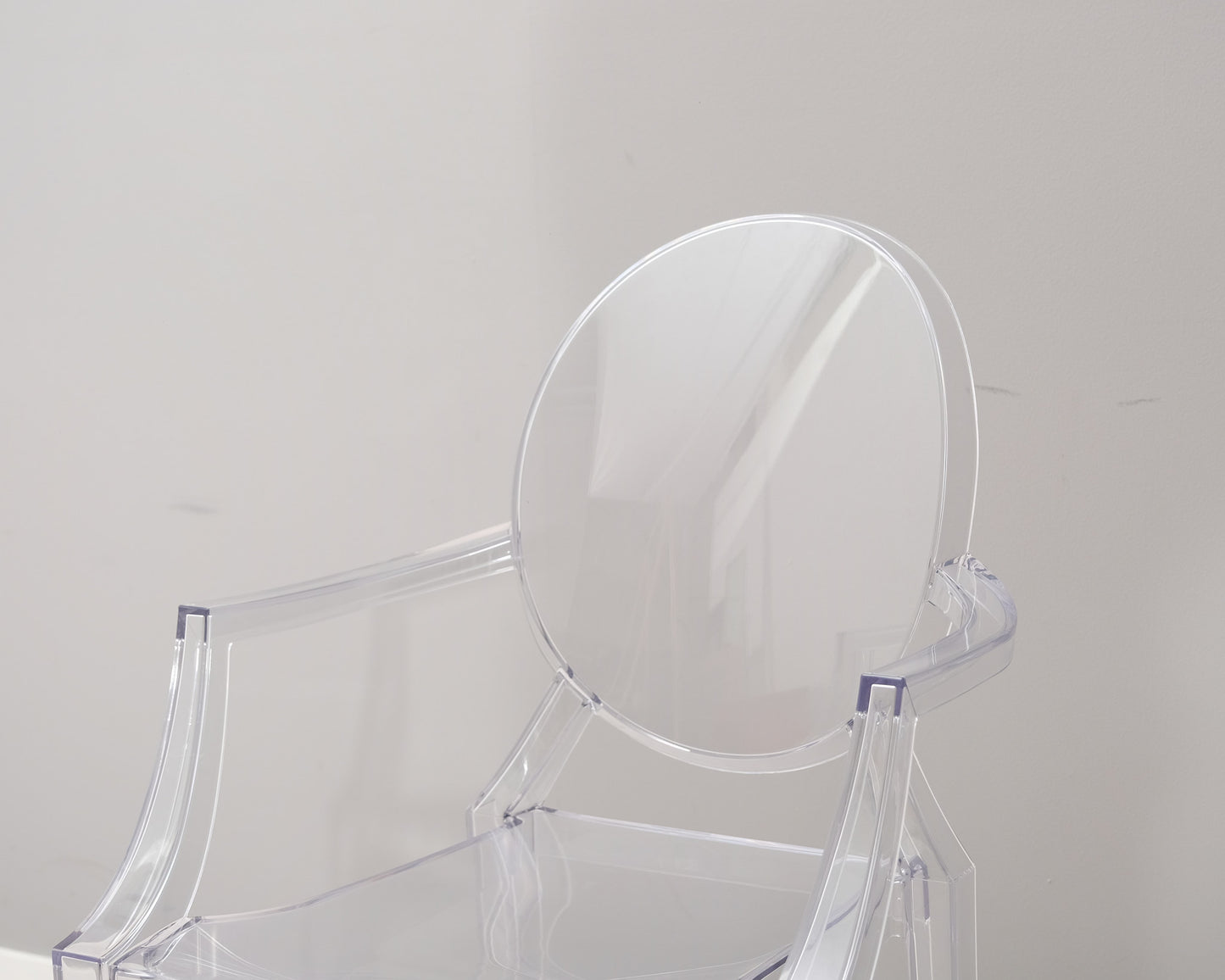 Kartell Louis Ghost tuoli, kirkas