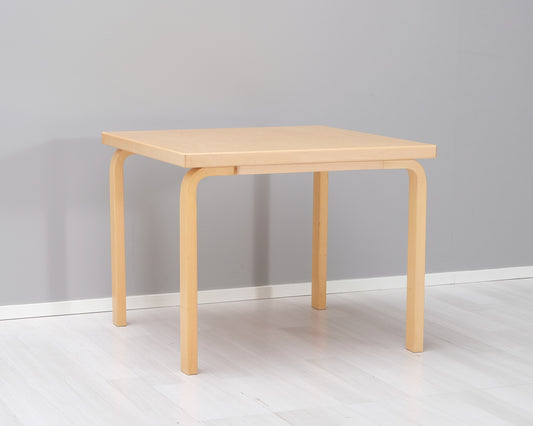 Artek 81C sohvapöytä/lastenpöytä