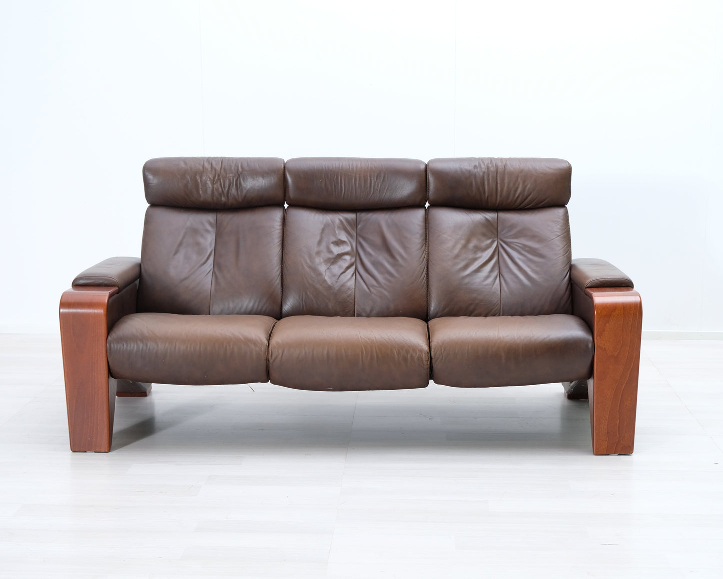 Ekornes 3-istuttava mekanismisohva ruskea