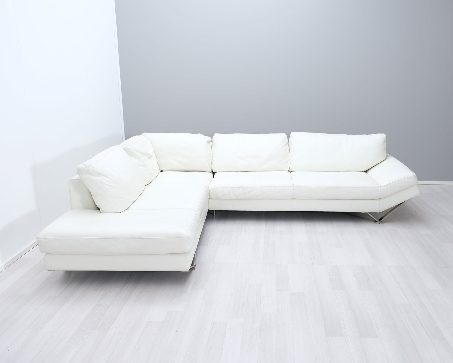 Natuzzi nahkasohva valkoinen