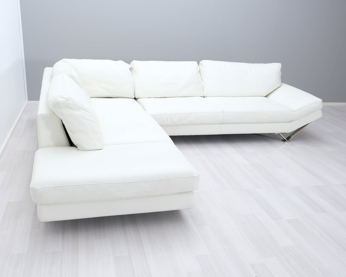 Natuzzi nahkasohva valkoinen